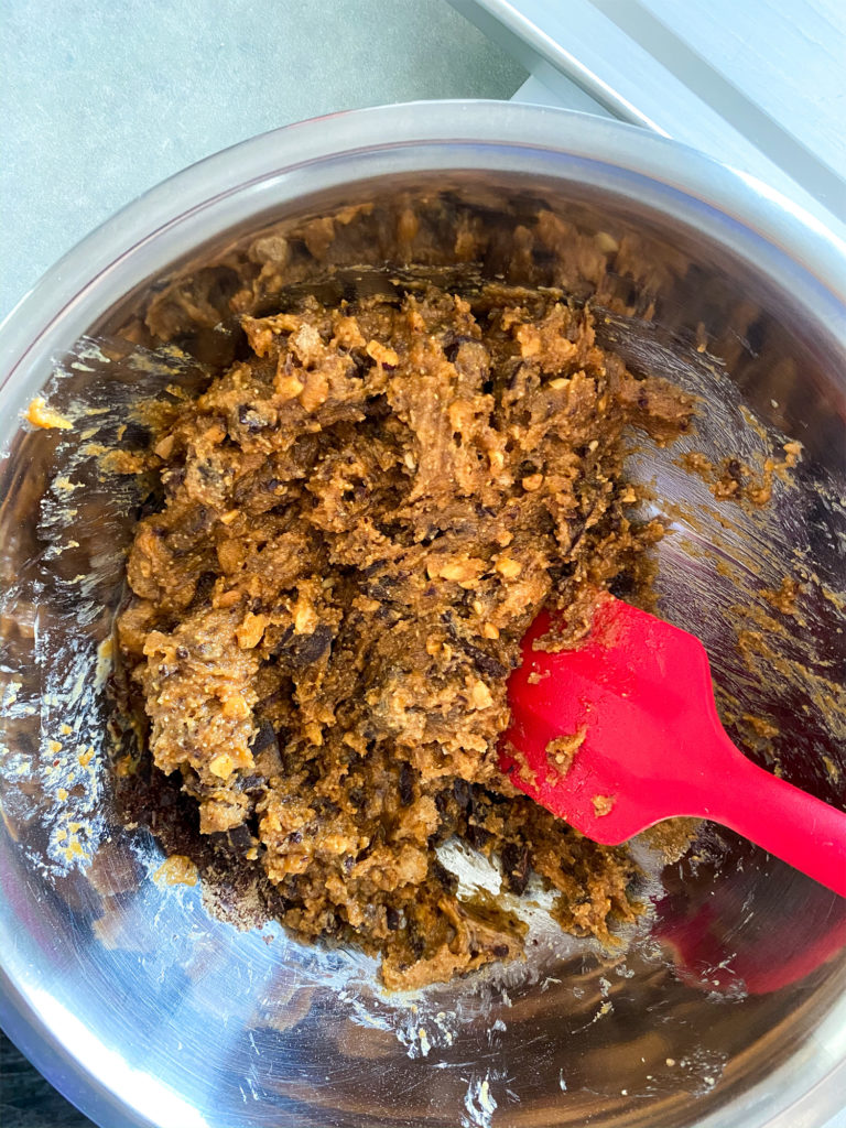 5 ingredients chocolate chunk and peanut cookie mixed dough
