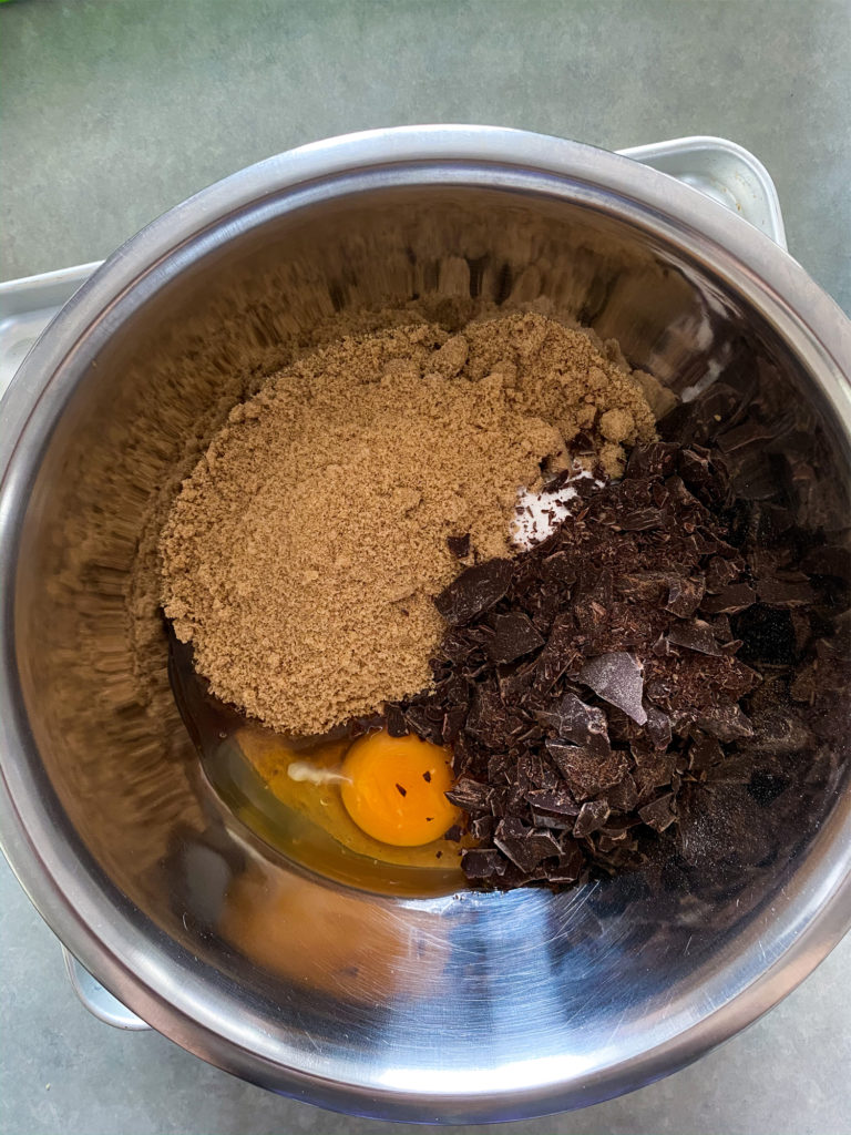 5 ingredients chocolate chunk and peanut cookie